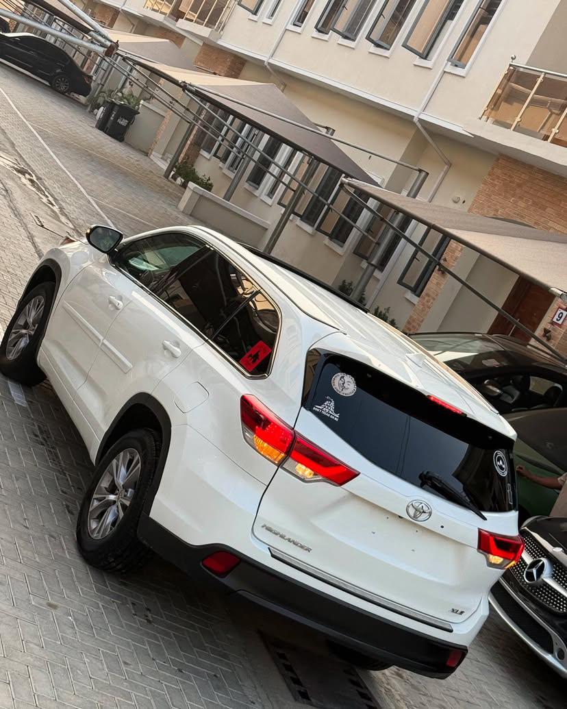 b406240451f14d63aec8645a6583a1a9